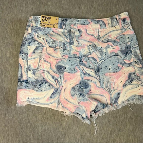 Madden NYC NWT Blue and Pink Marbled Jean Shorts - Picture 5 of 6